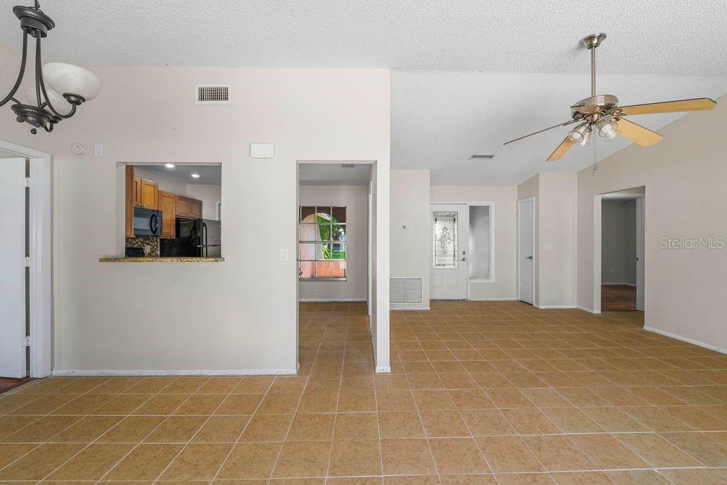 7504 N SANIBEL CIR — photo 27