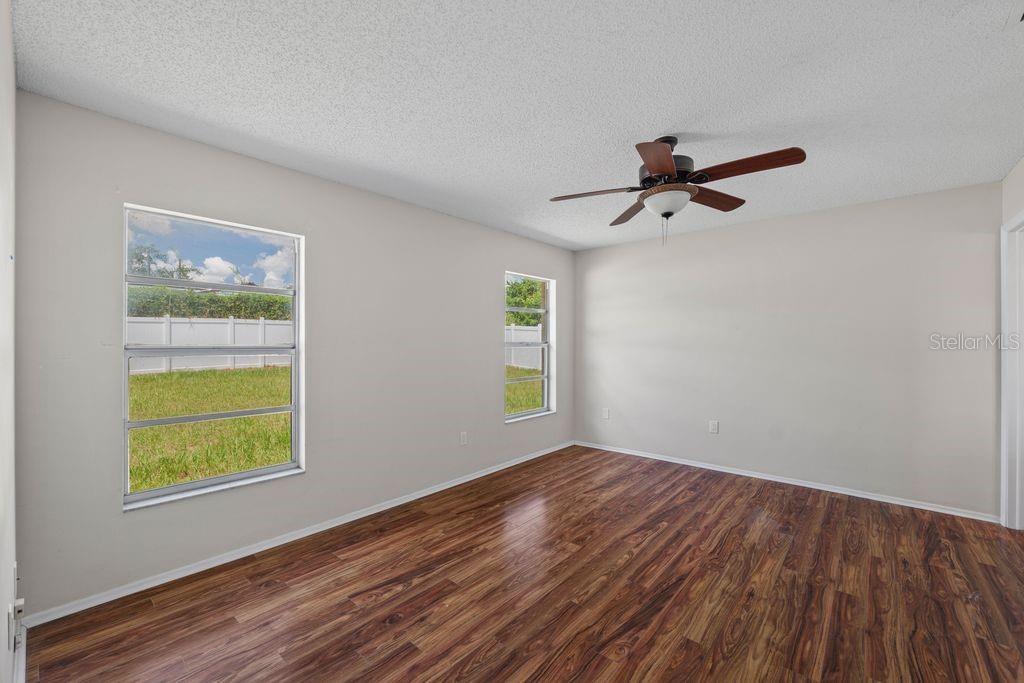 7504 N SANIBEL CIR — photo 19