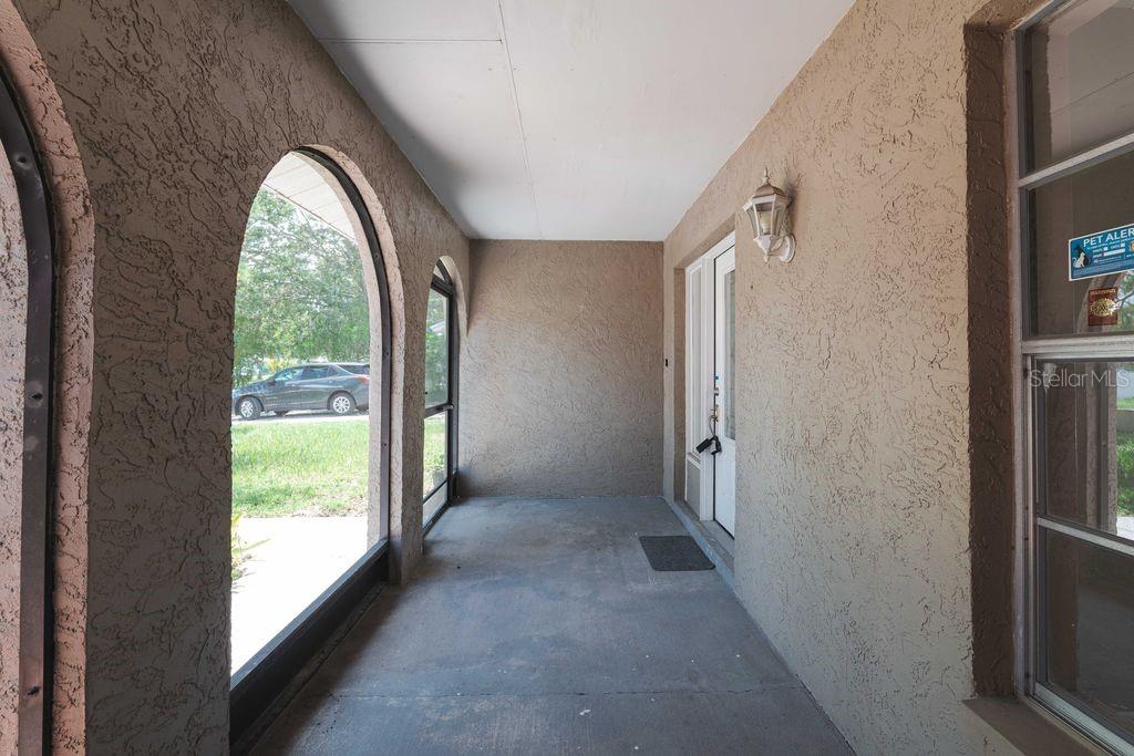 7504 N SANIBEL CIR — photo 4