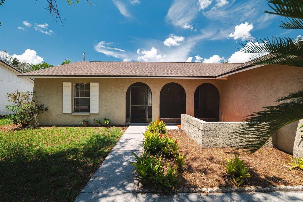 7504 N SANIBEL CIR — photo 2