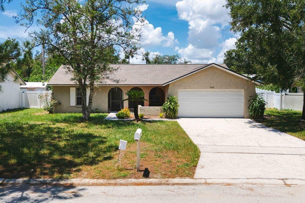 7504 N SANIBEL CIR — photo 3