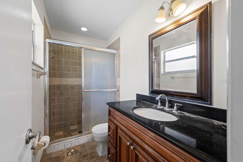 7504 N SANIBEL CIR — photo 17