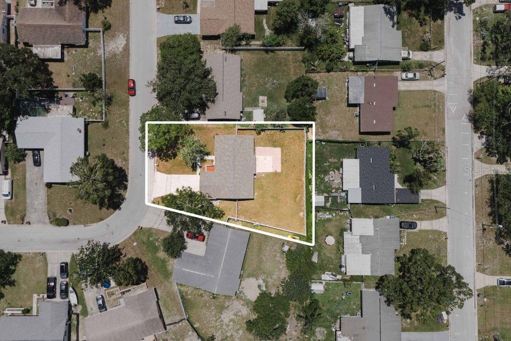 7504 N SANIBEL CIR — photo 12