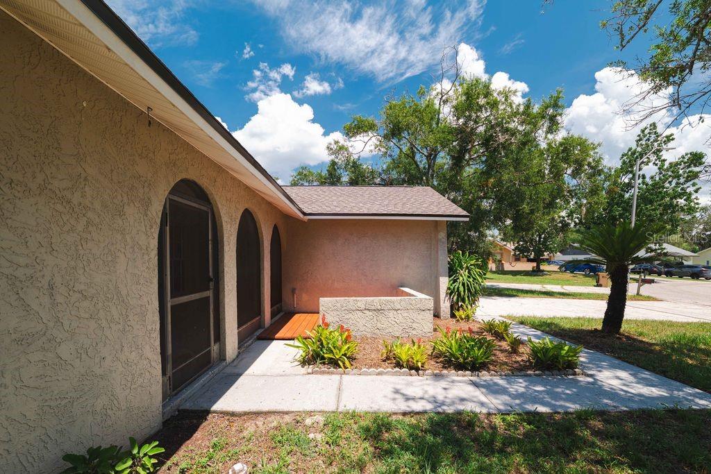 7504 N SANIBEL CIR — photo 26