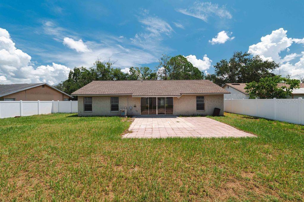 7504 N SANIBEL CIR — photo 13