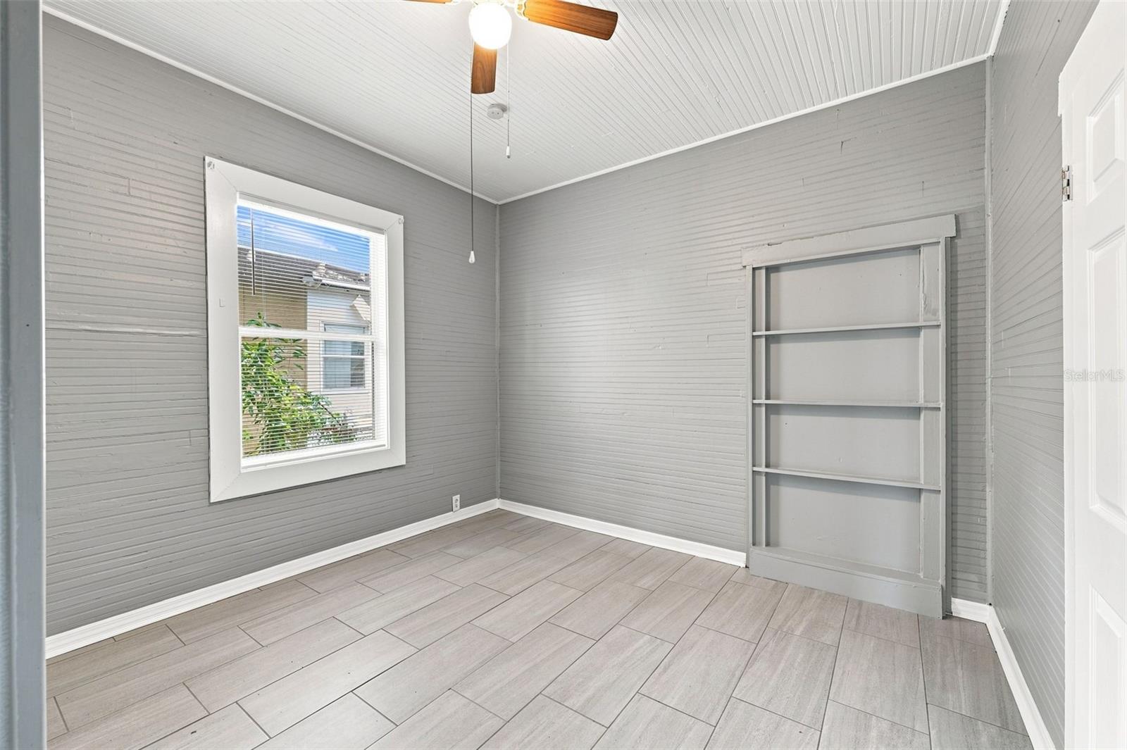 1609 E LAKE AVE — photo 17
