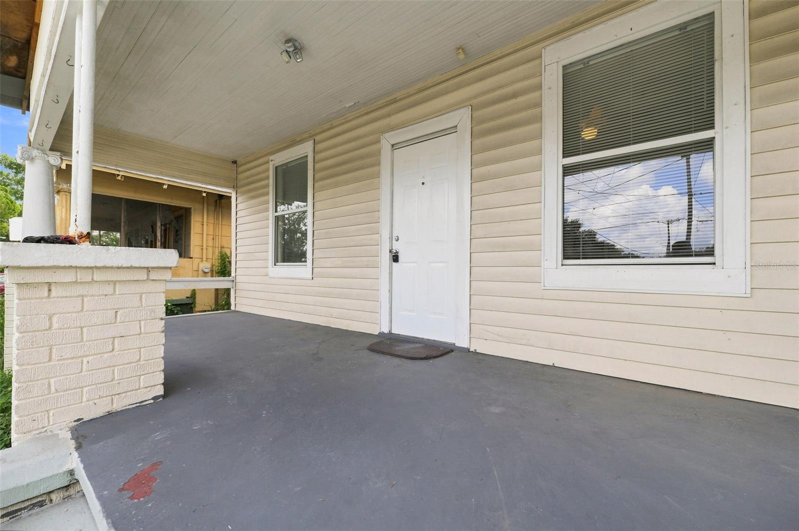 1609 E LAKE AVE — photo 3