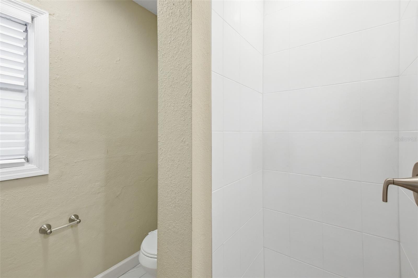 4209 N DOWNING AVE — photo 30