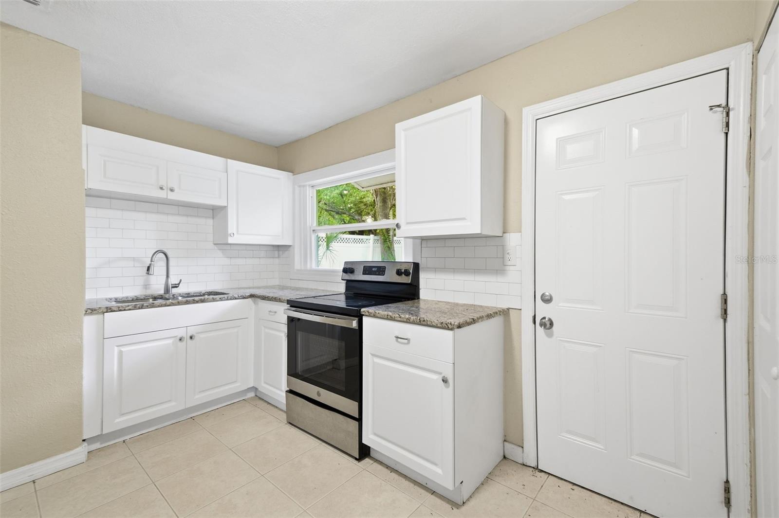 4209 N DOWNING AVE — photo 17