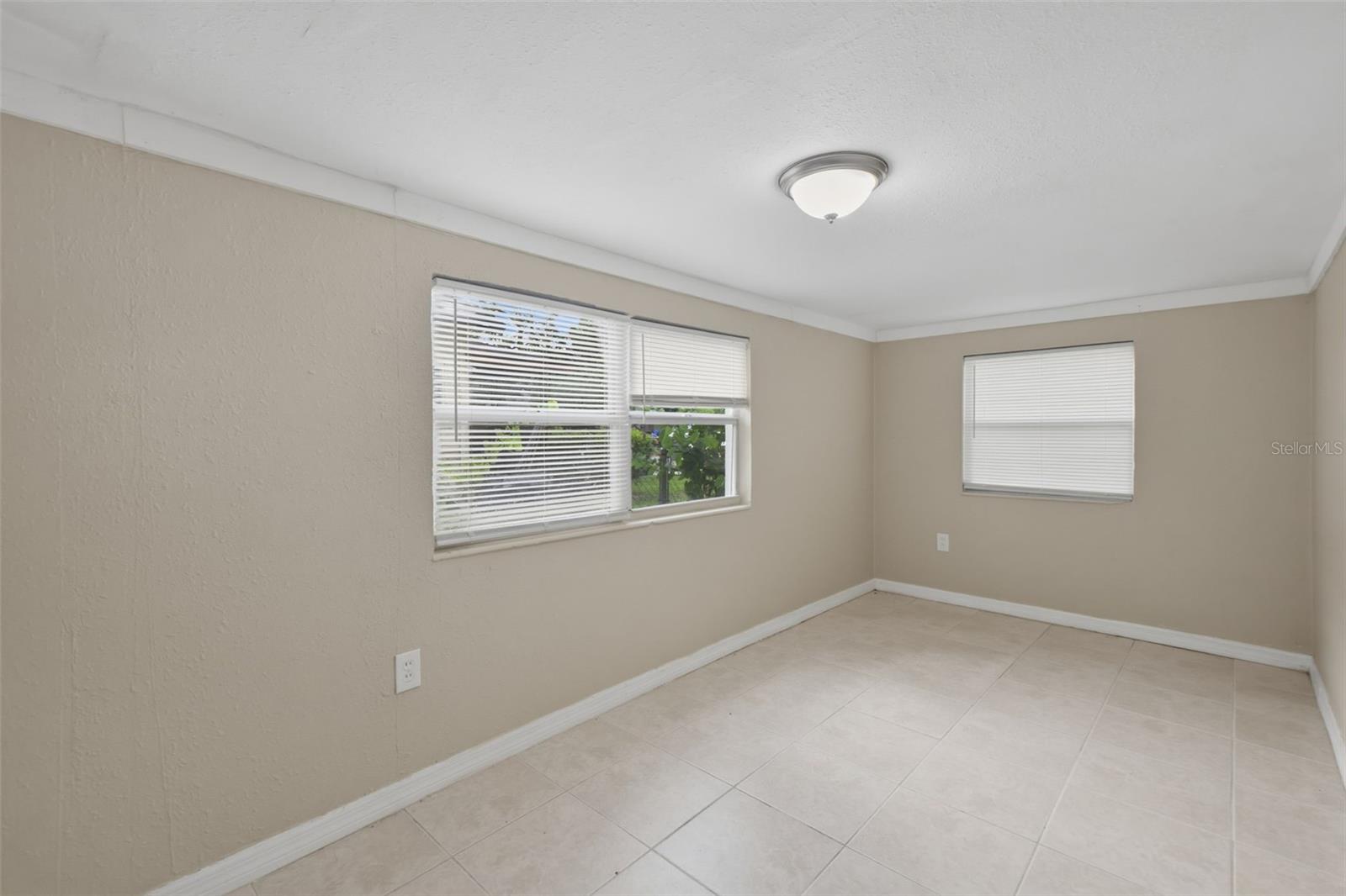 4209 N DOWNING AVE — photo 26