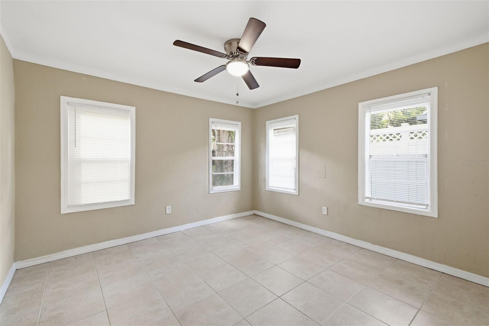 4209 N DOWNING AVE — photo 11