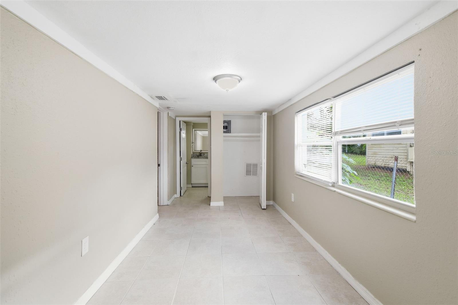 4209 N DOWNING AVE — photo 34