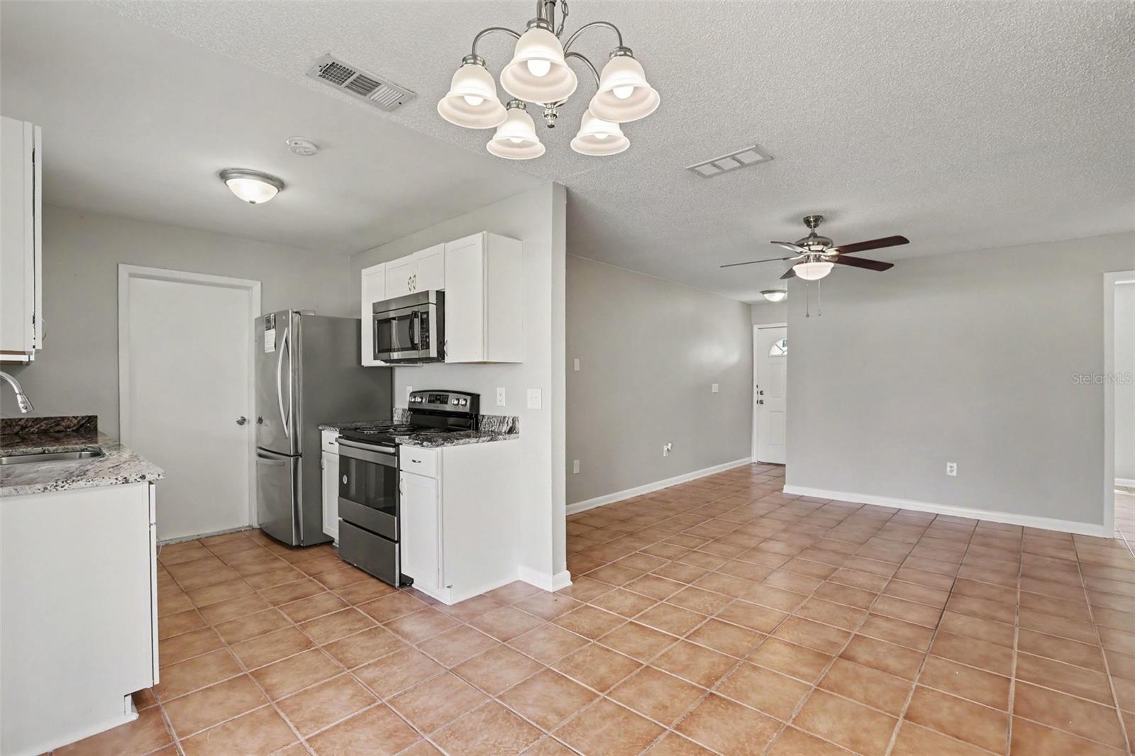 1019 AXLEWOOD CIR — photo 4