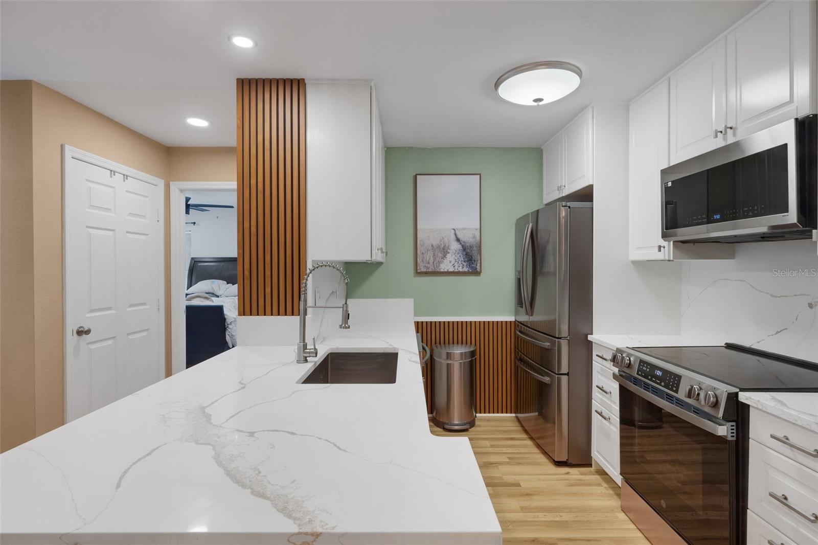 8809 MANOR LOOP #101 — photo 14
