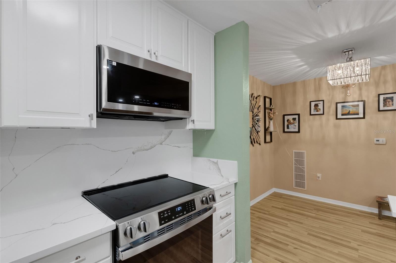 8809 MANOR LOOP #101 — photo 18
