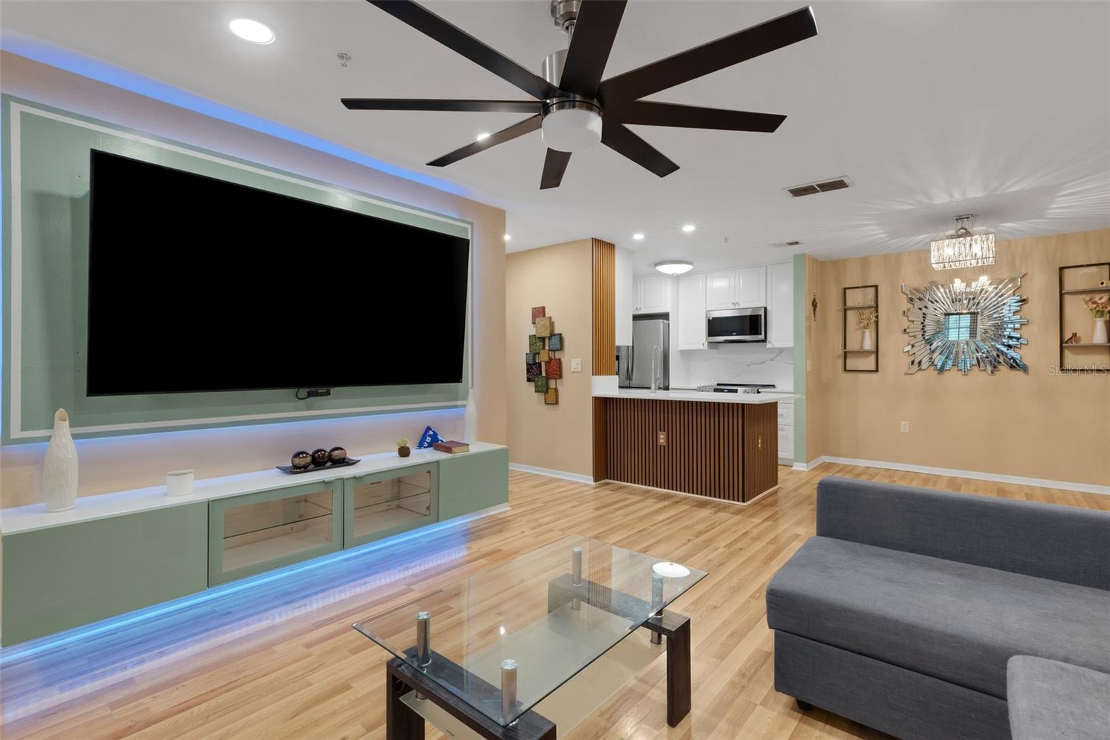 8809 MANOR LOOP #101 — photo 4