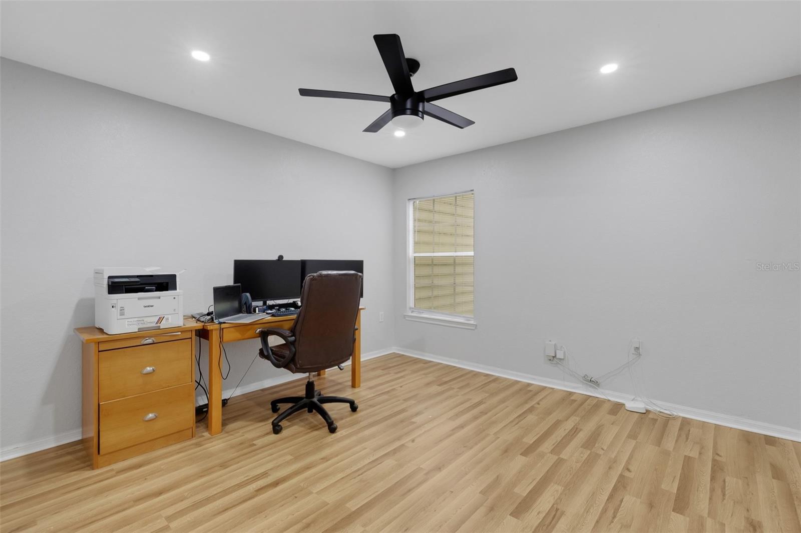 8809 MANOR LOOP #101 — photo 31