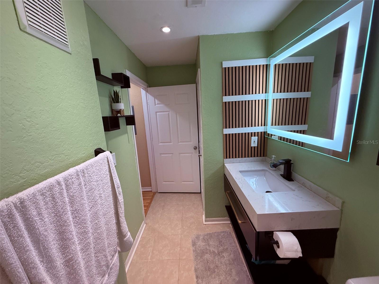 8809 MANOR LOOP #101 — photo 30