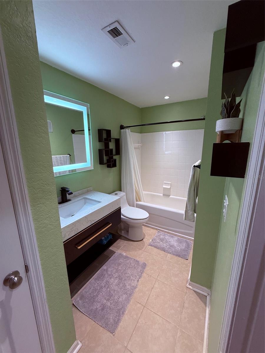 8809 MANOR LOOP #101 — photo 29