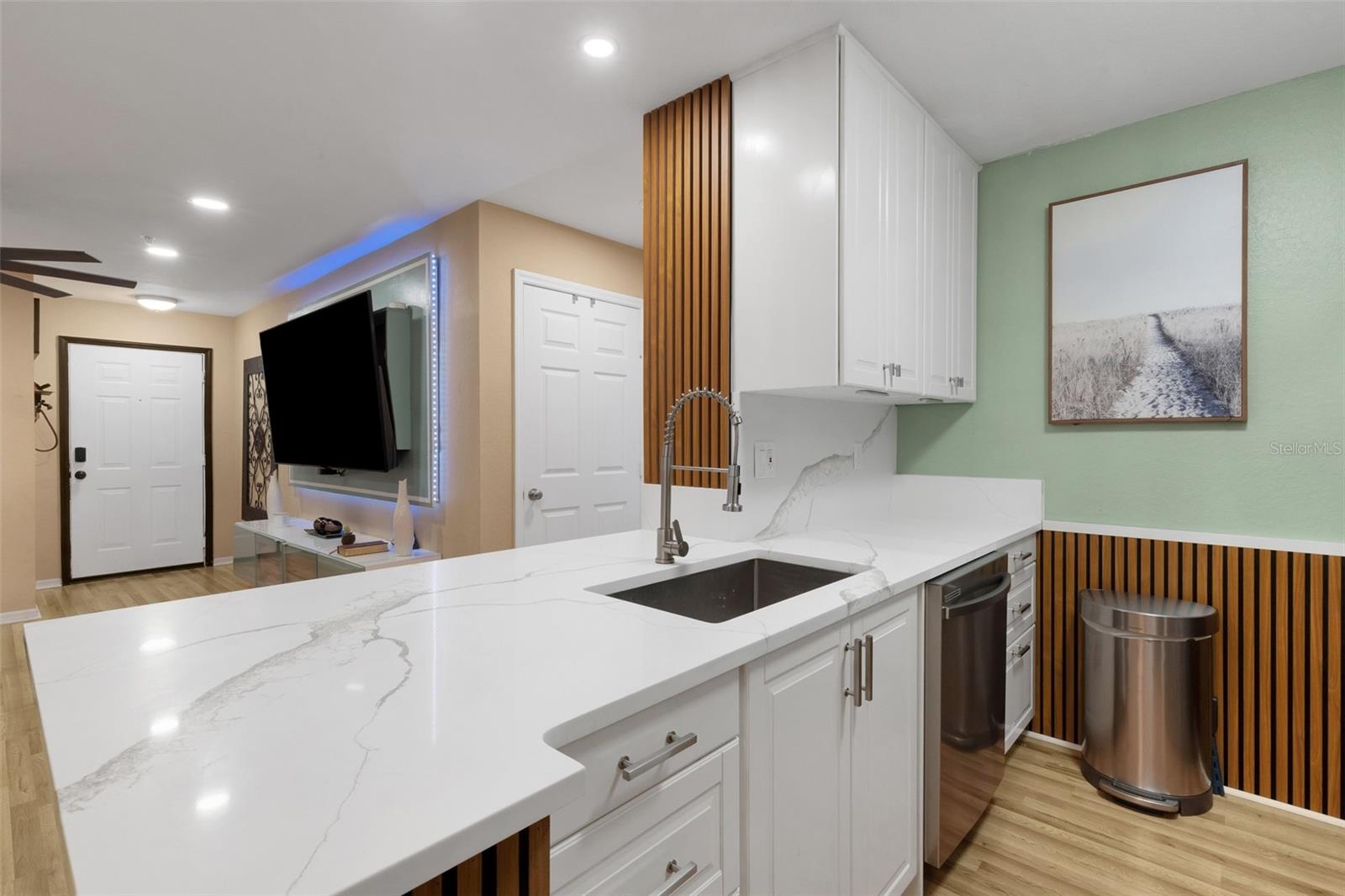 8809 MANOR LOOP #101 — photo 15