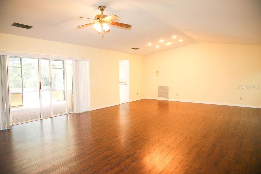 5726 TIMBER LAKE DR — photo 5