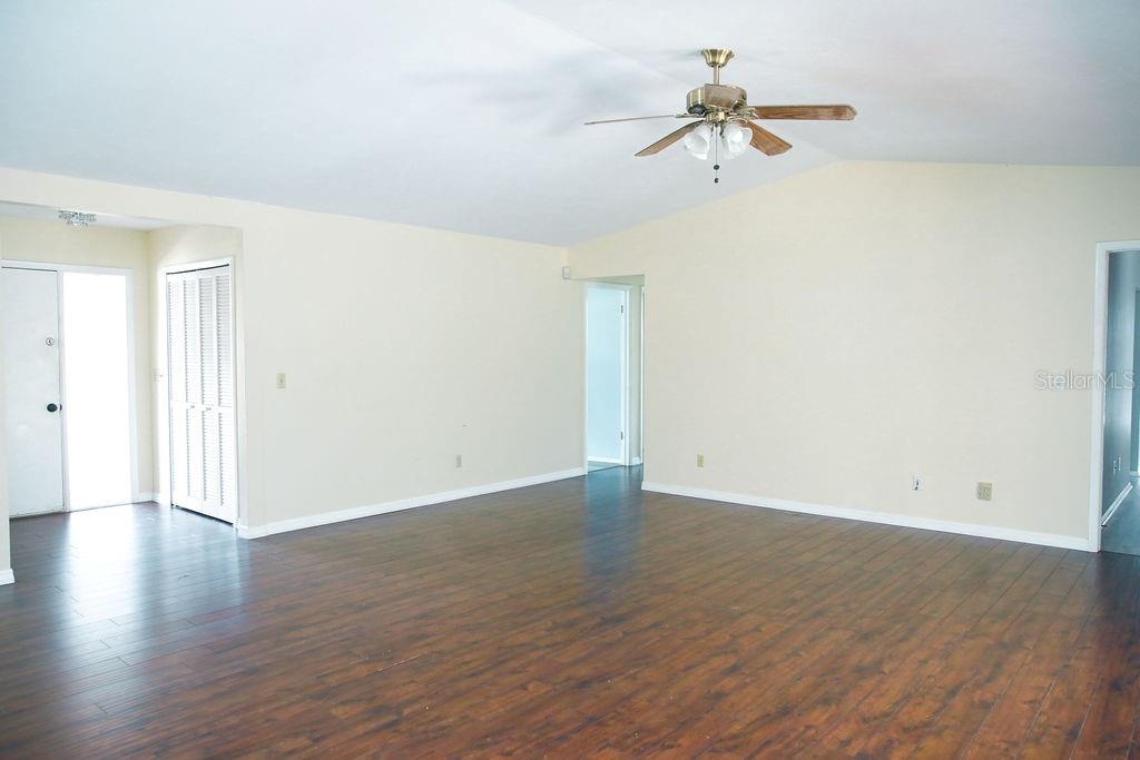 5726 TIMBER LAKE DR — photo 7