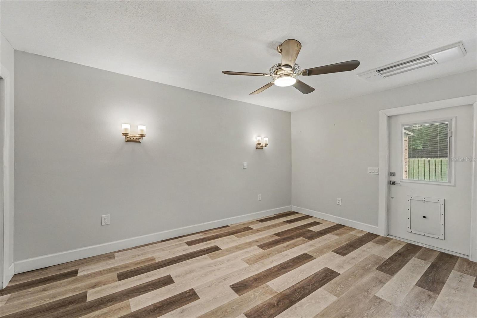 1817 BEACHWAY LN — photo 21