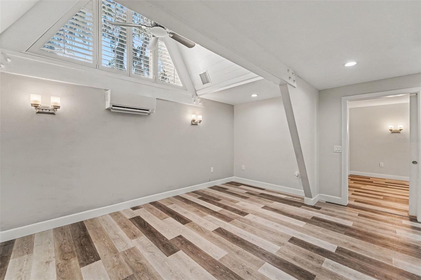 1817 BEACHWAY LN — photo 25