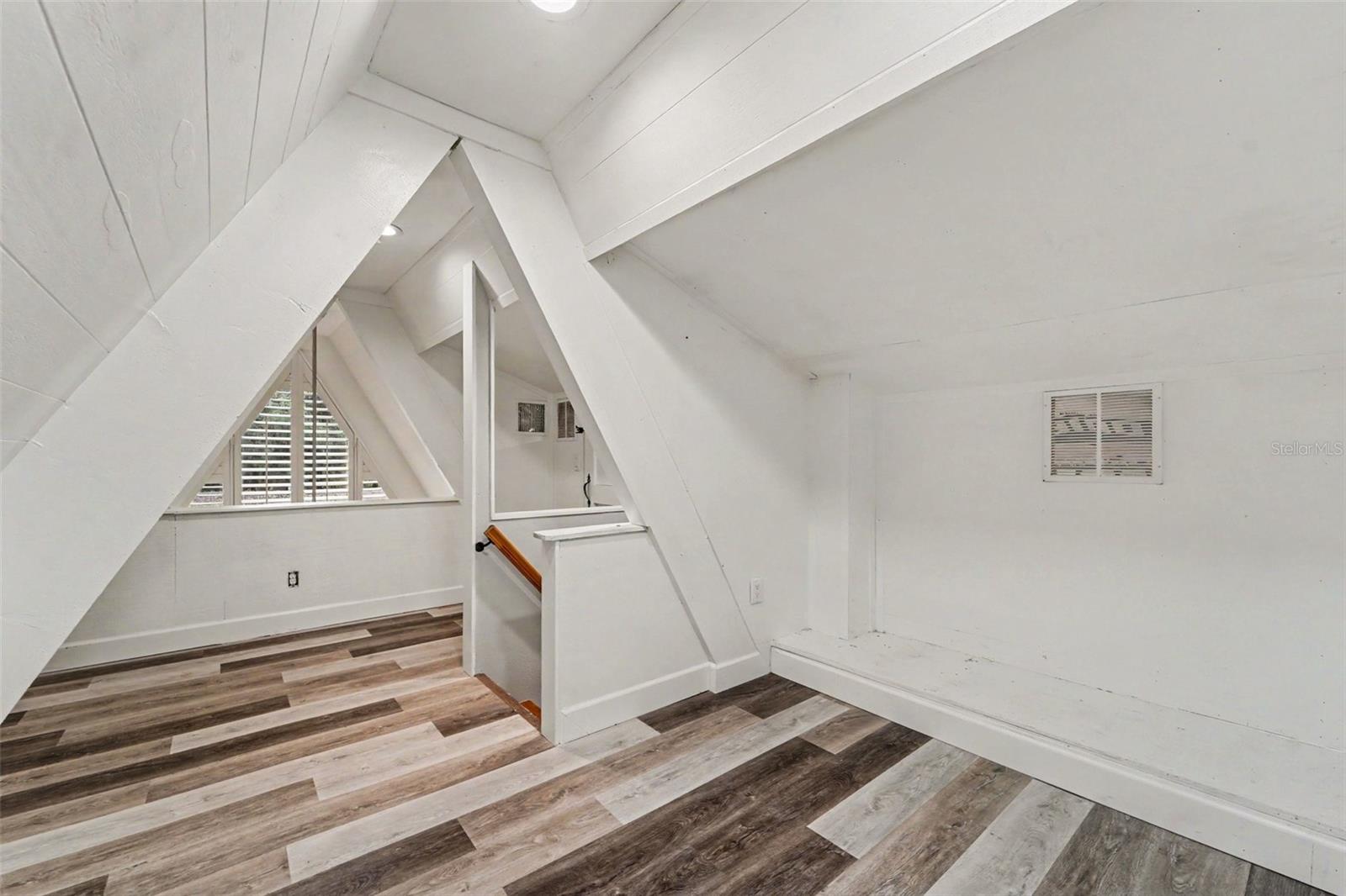 1817 BEACHWAY LN — photo 29