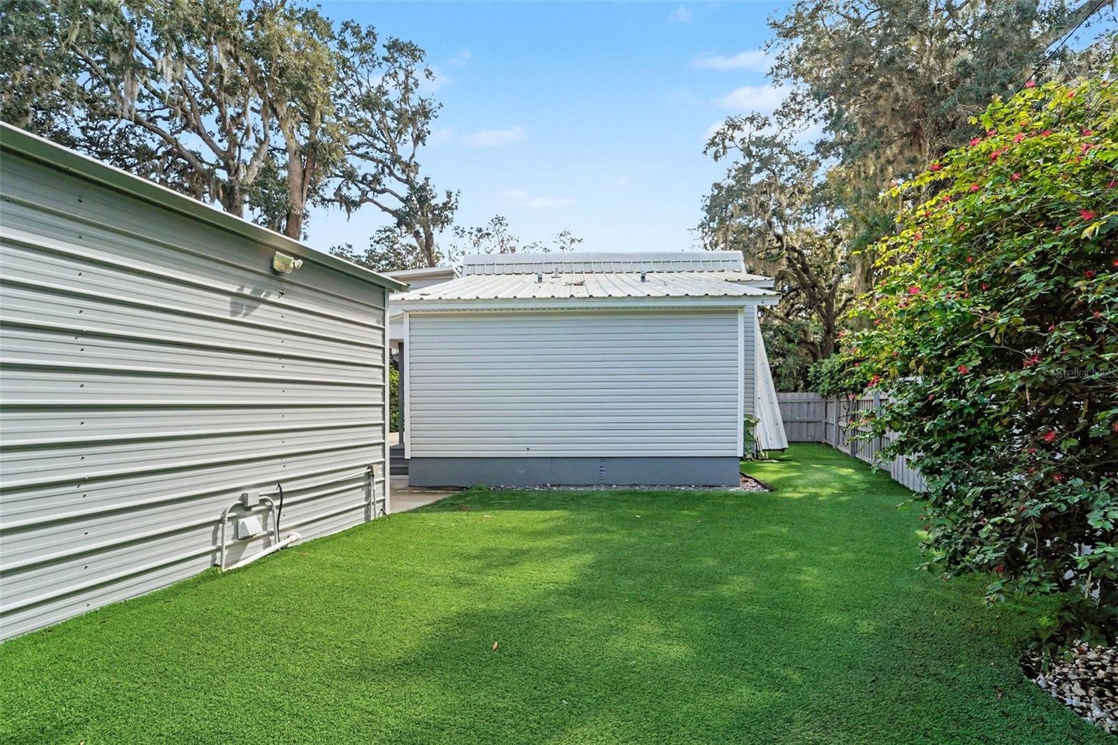 1817 BEACHWAY LN — photo 33