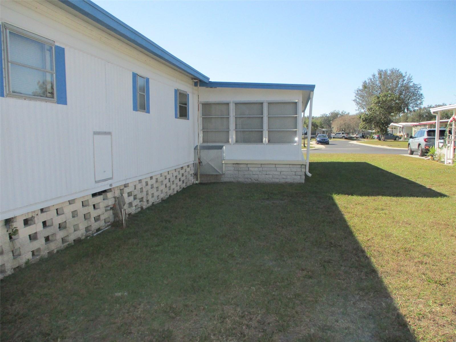 3718 CASTLE DR — photo 4