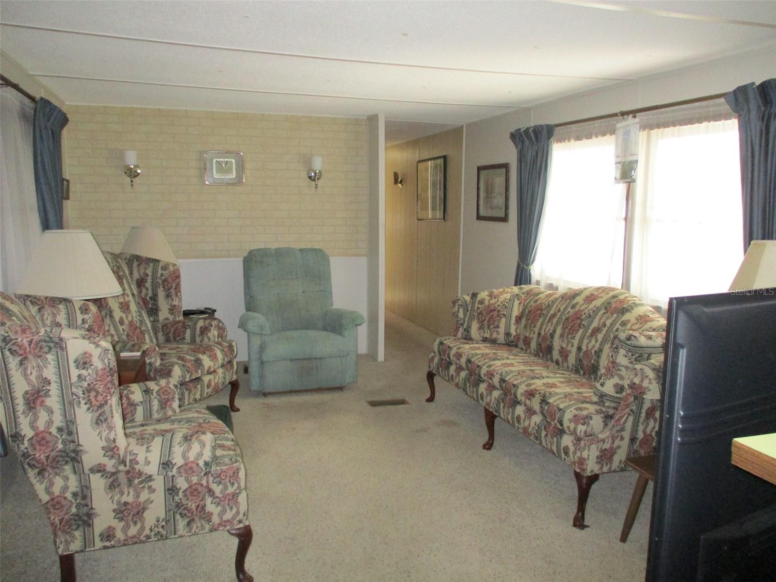 3718 CASTLE DR — photo 14