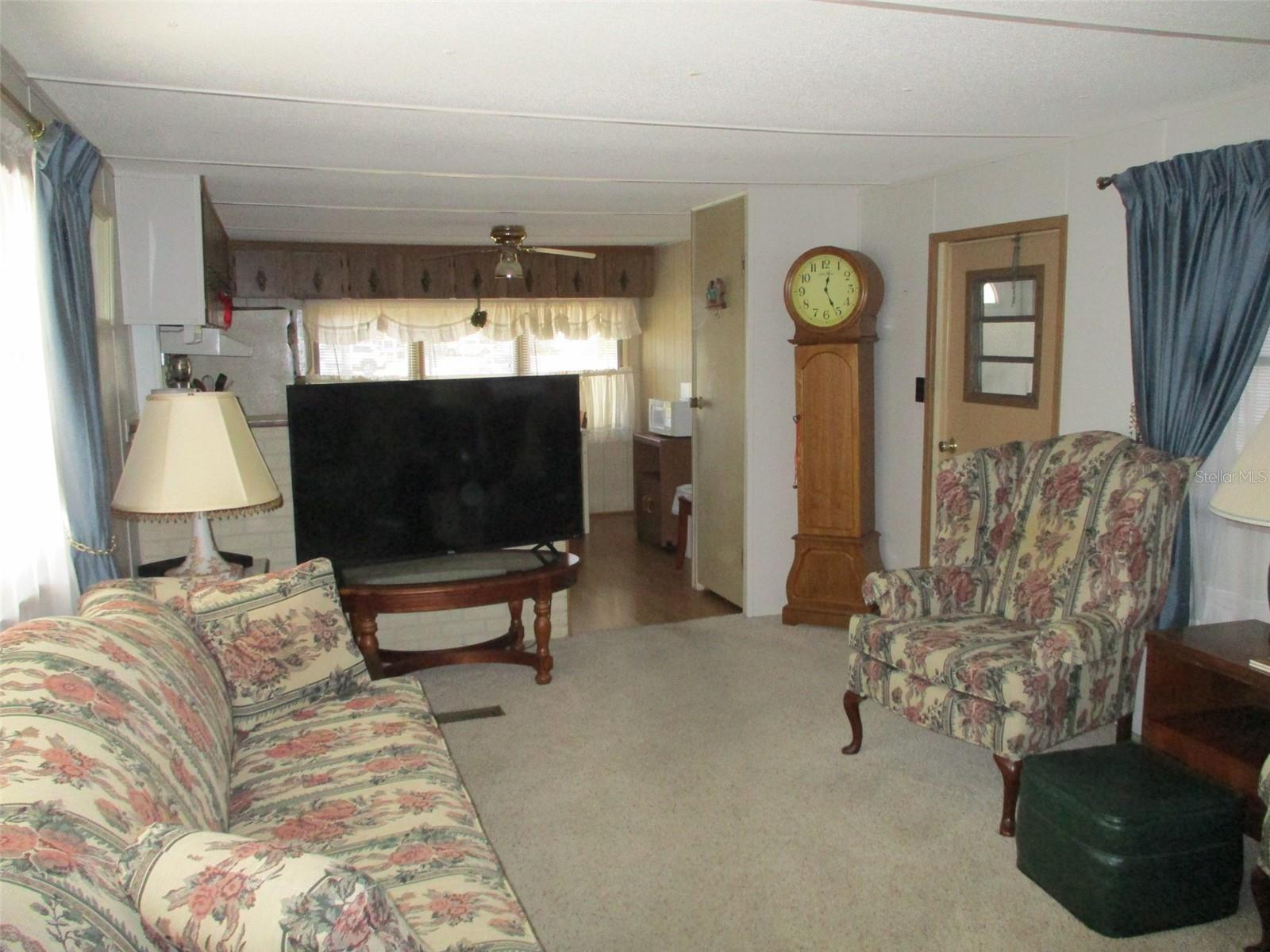 3718 CASTLE DR — photo 12