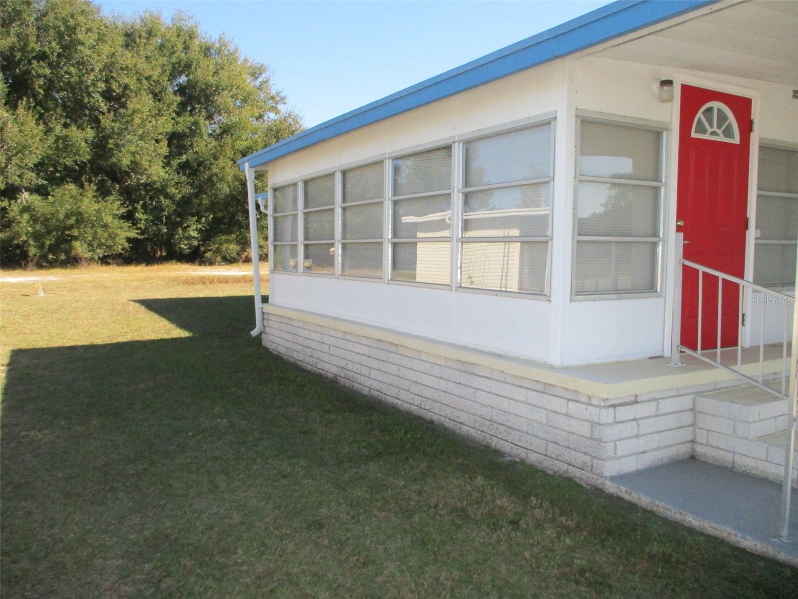 3718 CASTLE DR — photo 3