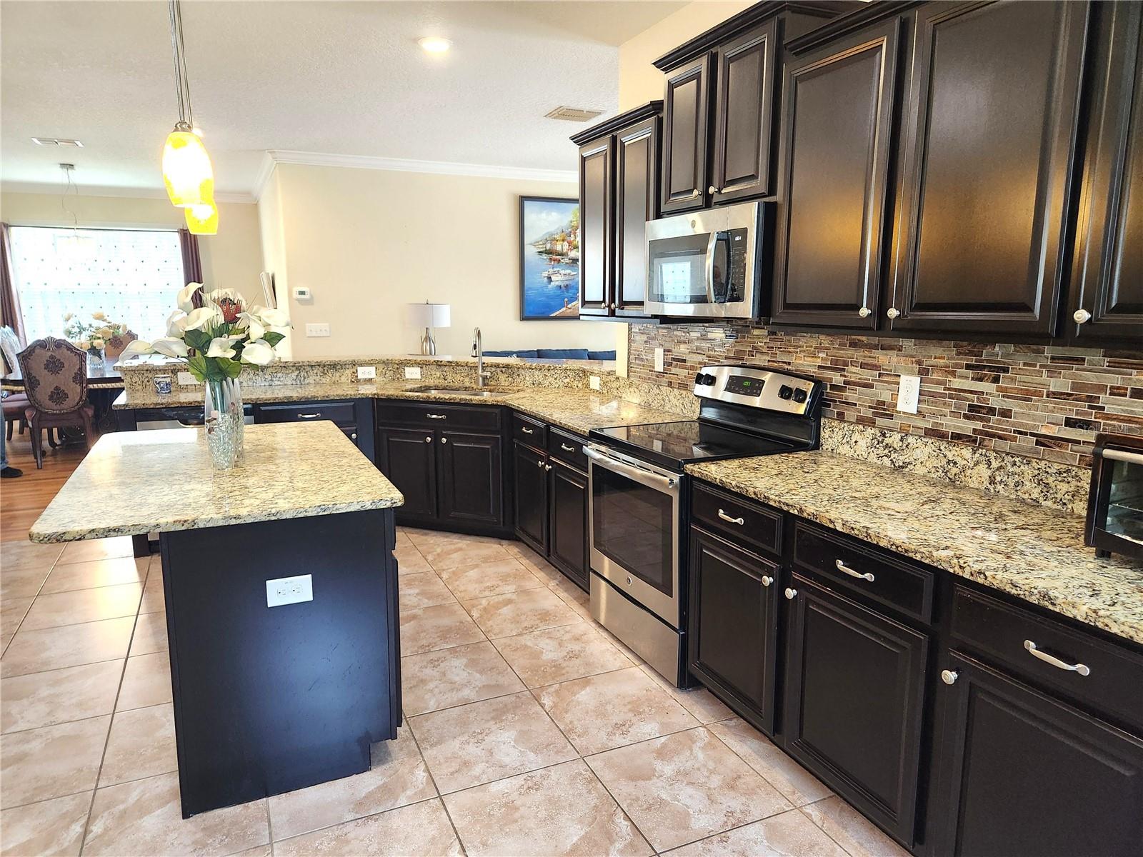 12722 DRAKEFIELD DR — photo 9