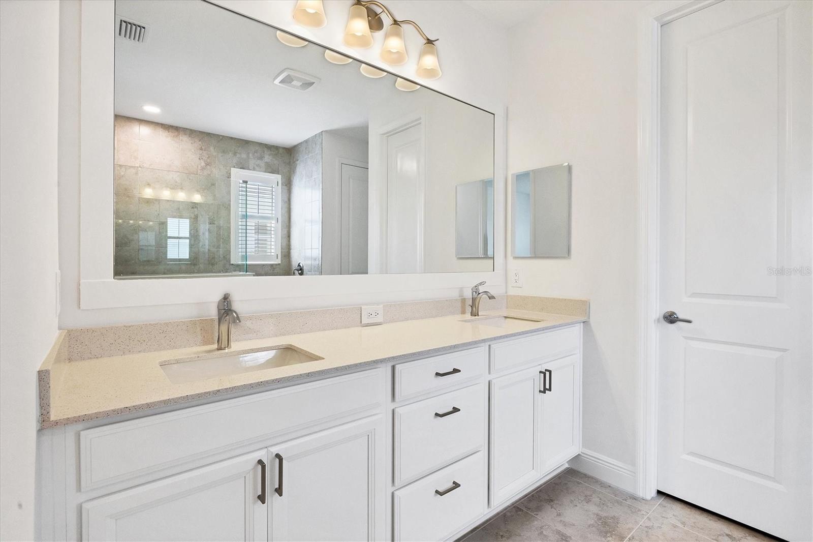 8177 STERNWAY RD — photo 17