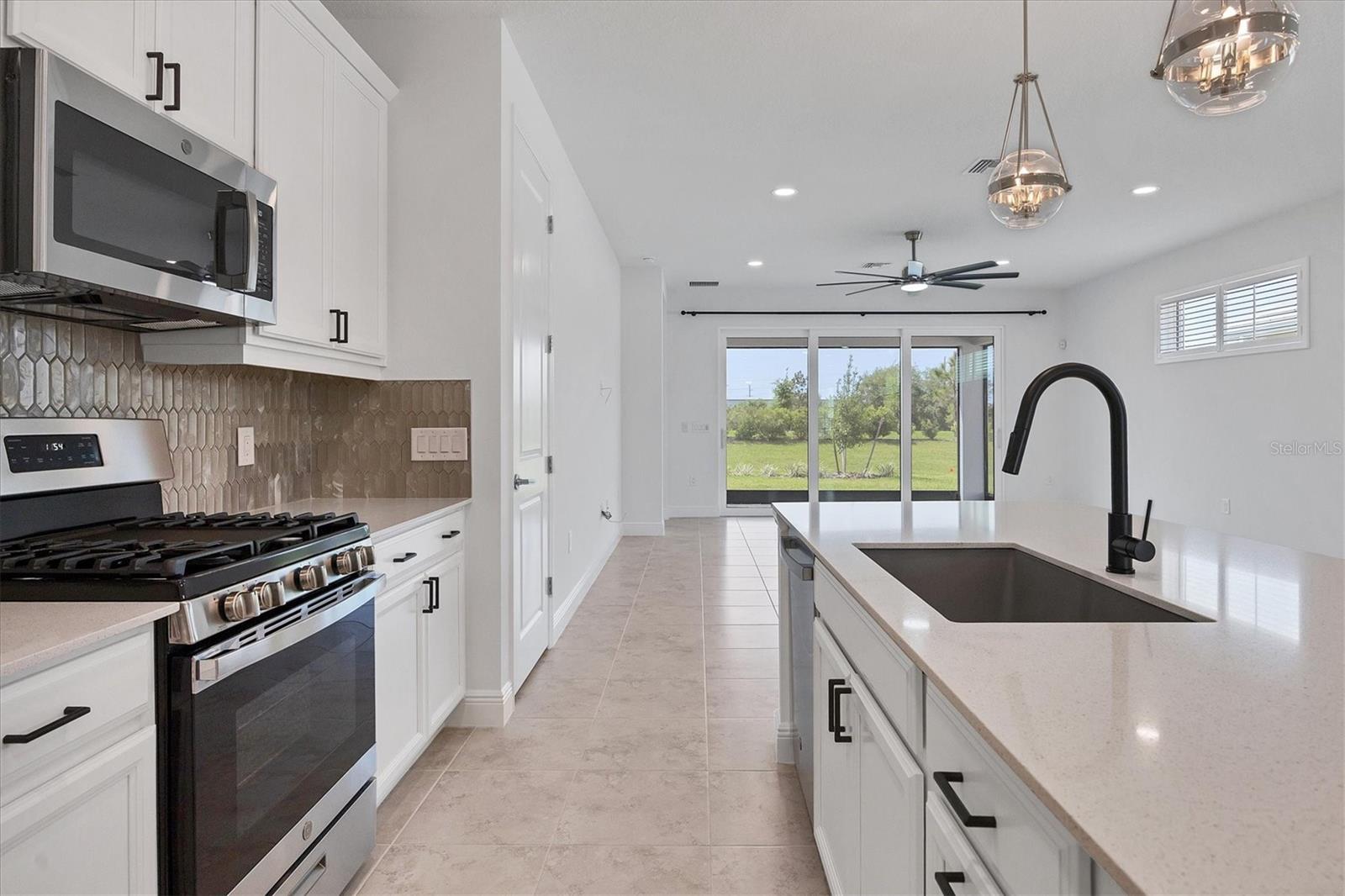 8177 STERNWAY RD — photo 14