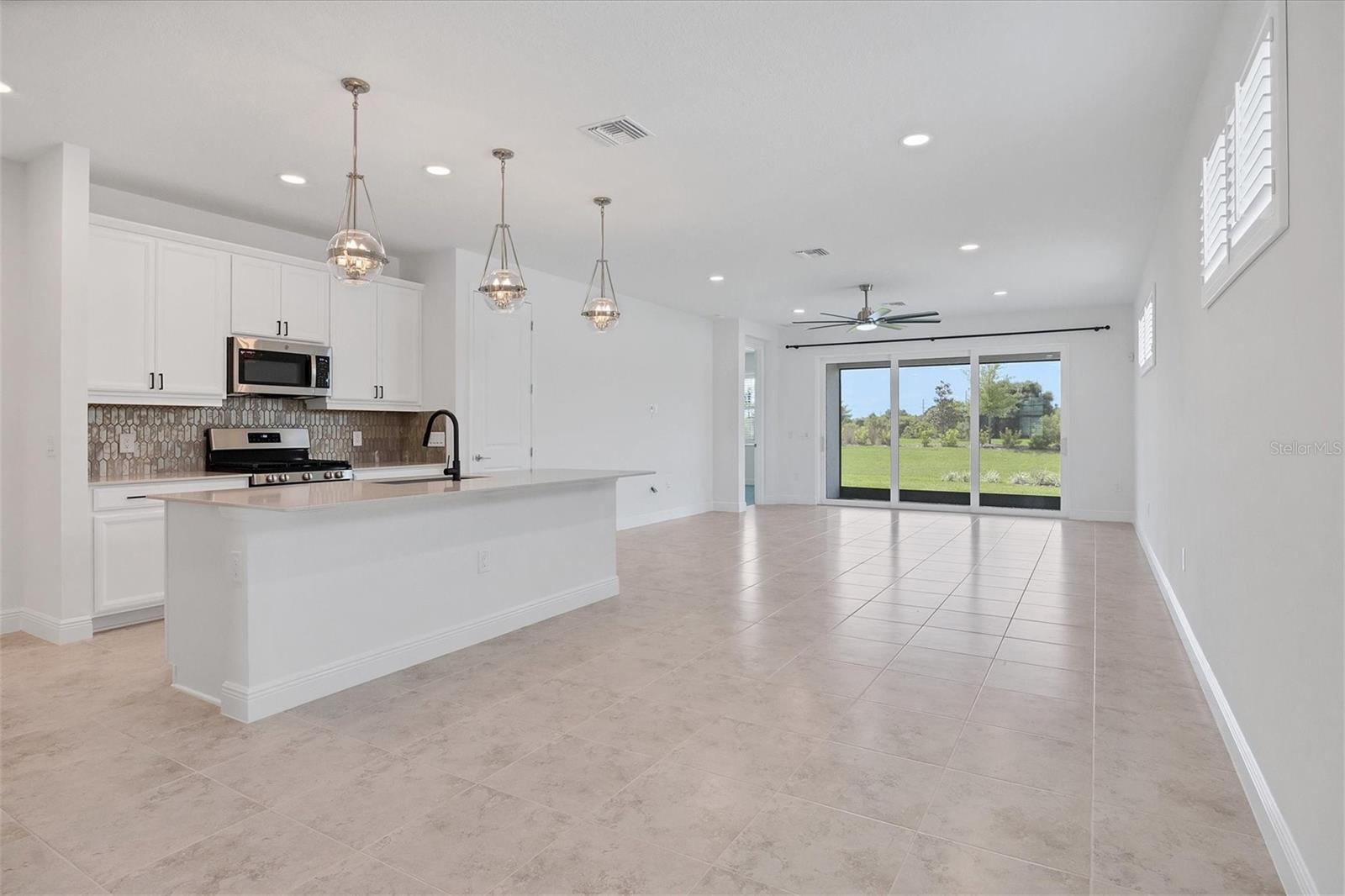 8177 STERNWAY RD — photo 9