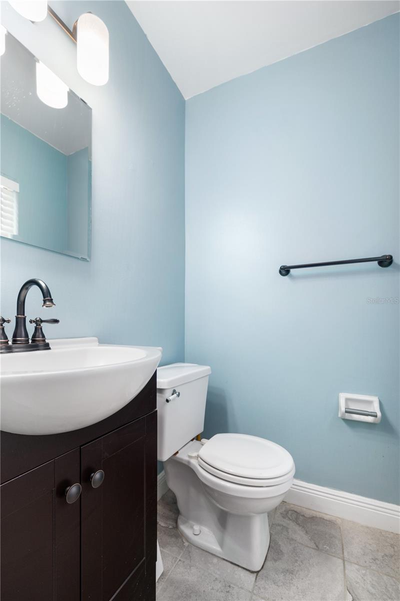 310 S CHURCH AVE — photo 10