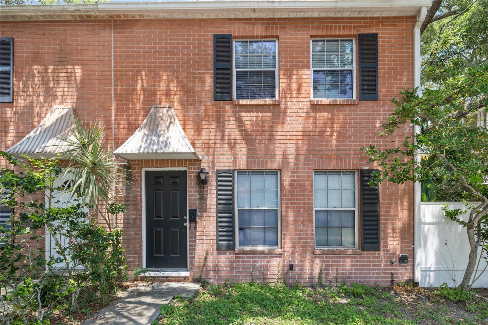 310 S CHURCH AVE — photo 2