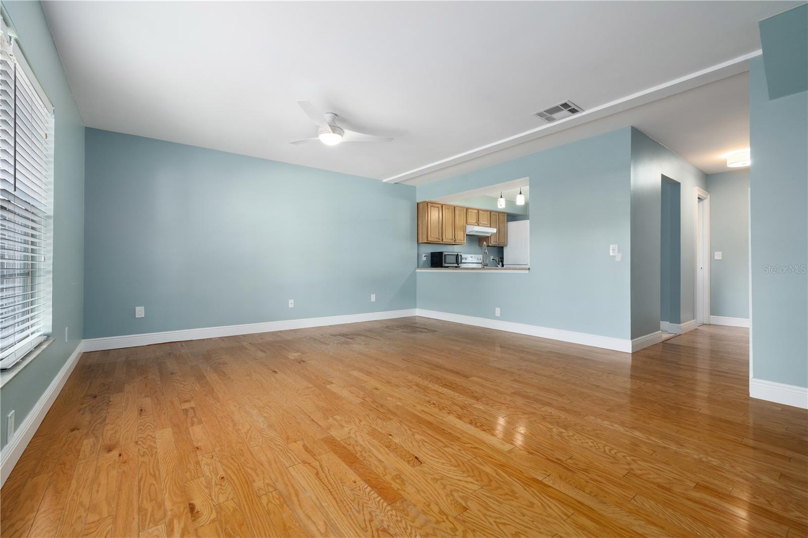 310 S CHURCH AVE — photo 4