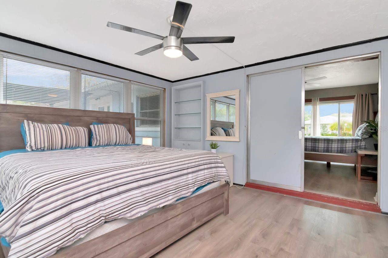 305 BAKER AVE — photo 33