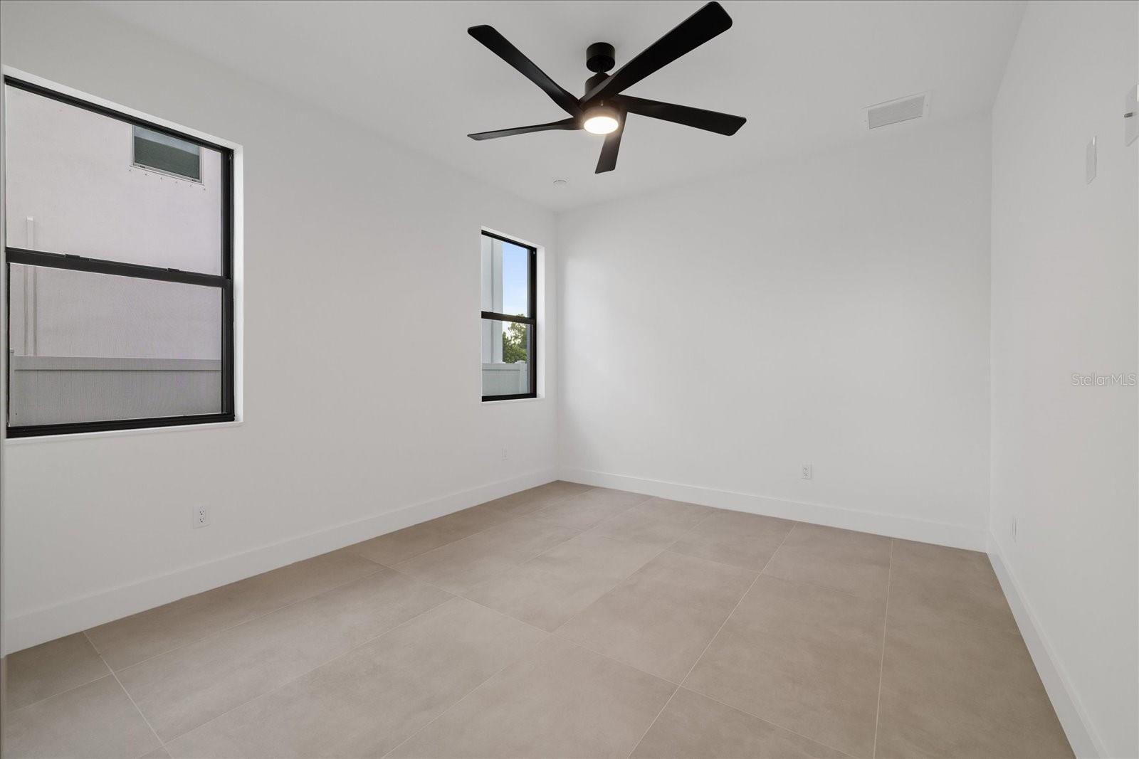 3107 W BEACH ST — photo 45
