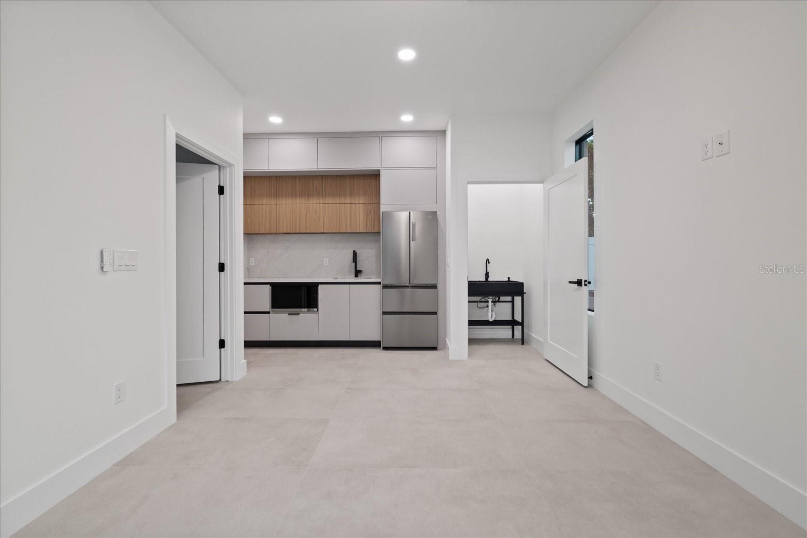 3107 W BEACH ST — photo 86