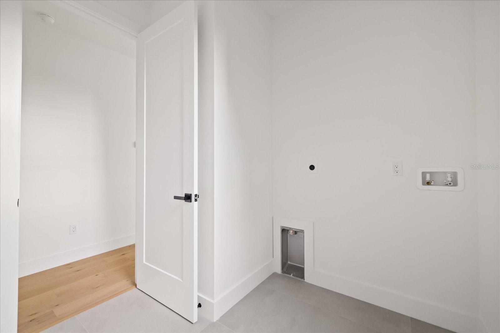 3107 W BEACH ST — photo 57