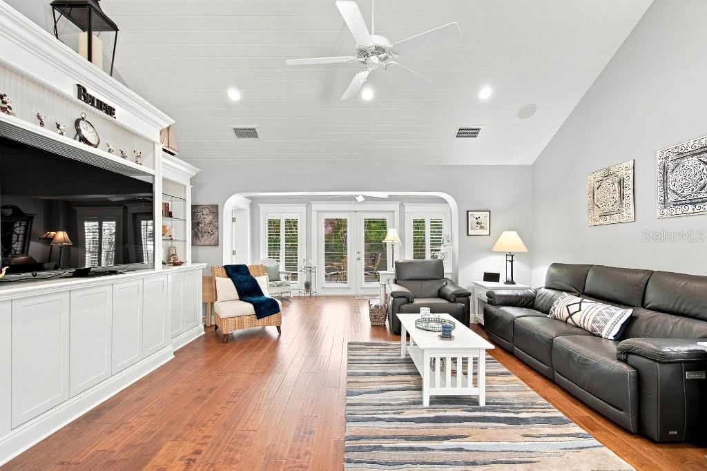 8643 PIPER LN — photo 32