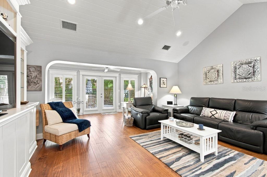 8643 PIPER LN — photo 33