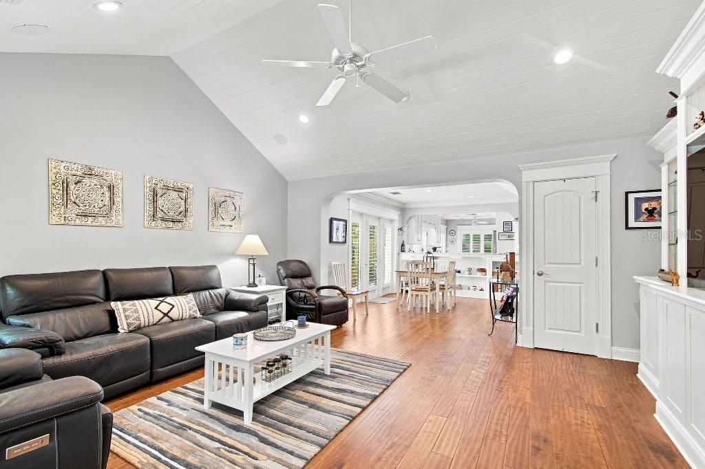 8643 PIPER LN — photo 36