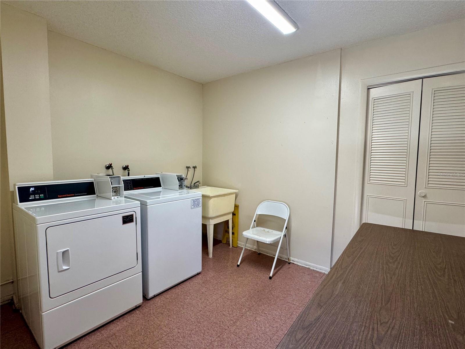 1100 E BAY DR #3 — photo 26