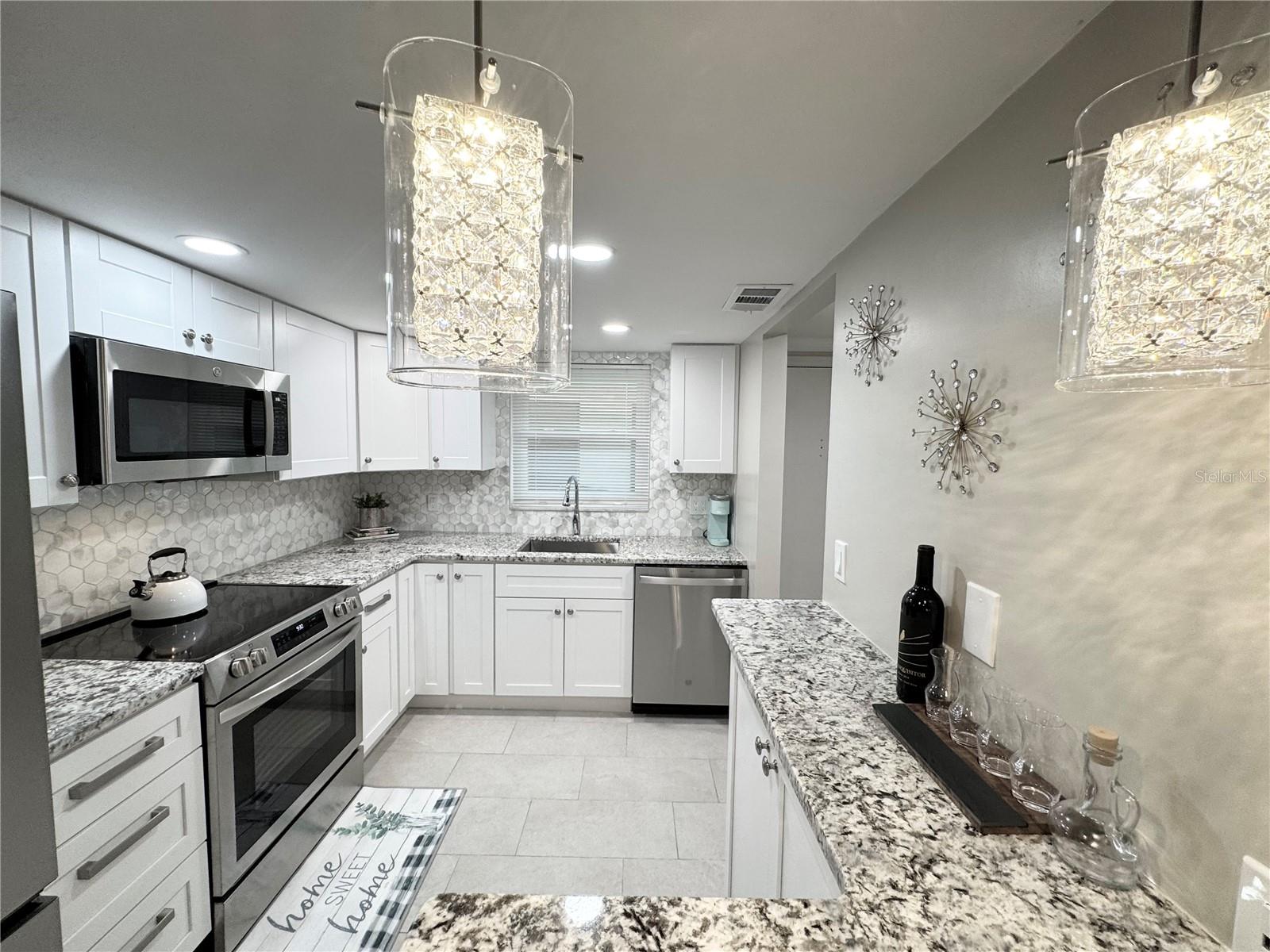 1100 E BAY DR #3 — photo 7